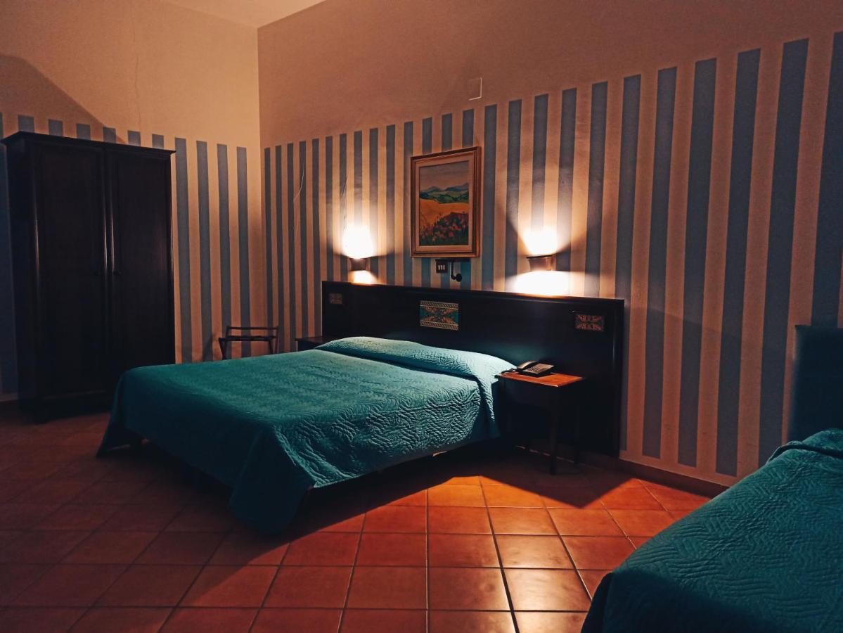 Hotel Plaza Caltanissetta Kültér fotó