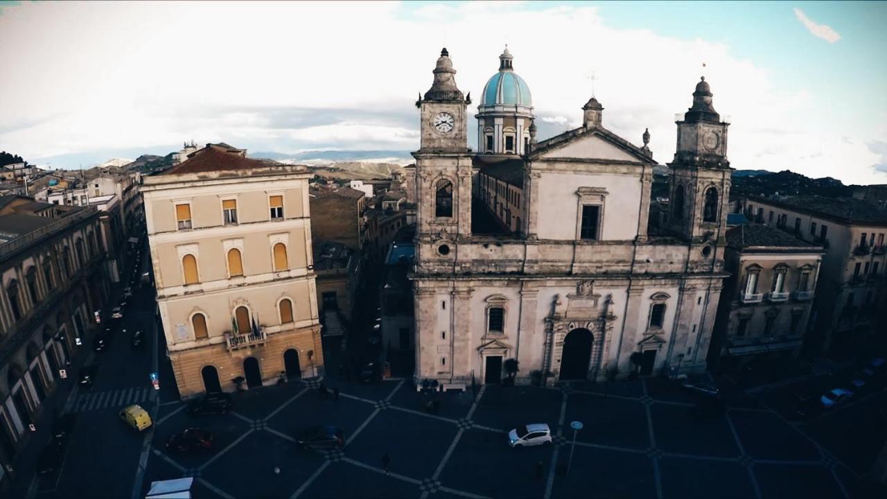 Hotel Plaza Caltanissetta Kültér fotó