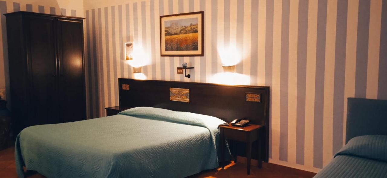 Hotel Plaza Caltanissetta Kültér fotó